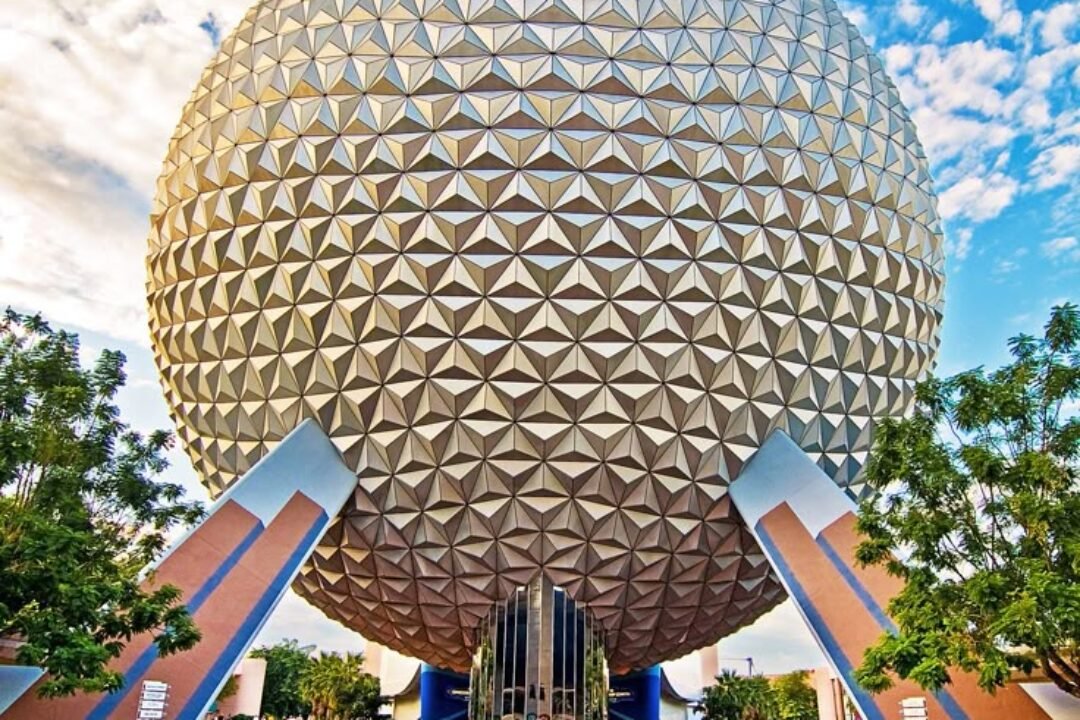 Walt Disney World - EPCOT Center - SpaceShip Earth Welcomes You